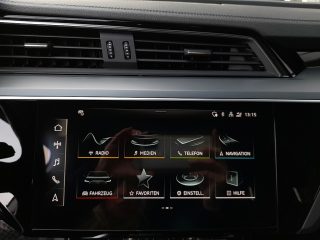 Audi e-tron 50 quattro *LED / NAVI / VIRTUELL / LUFTFAHRWERK / KAMERA / E-KLAPPE*